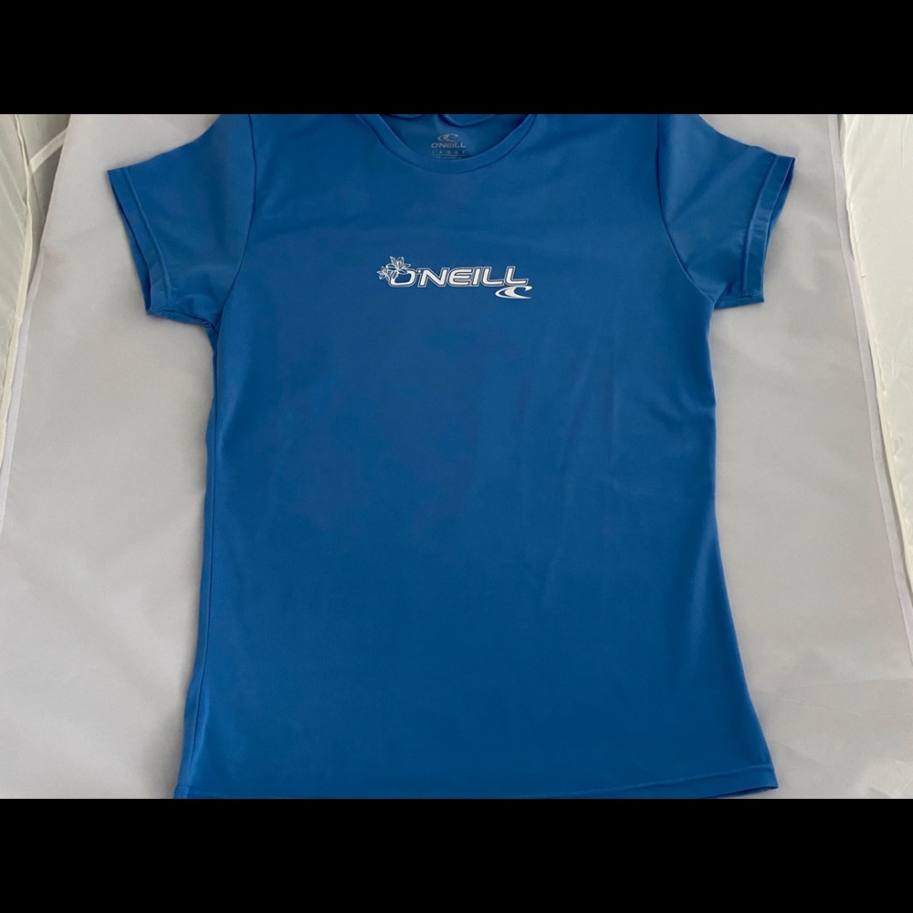 Rashguard shirt for swimming